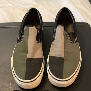 Mens green/grey/black canvas Vans shoes. Never worn sz. 10.5